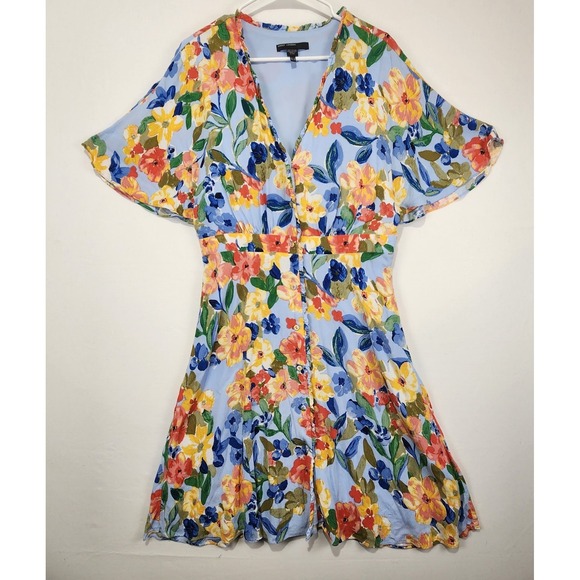 Maggy London Dresses & Skirts - Maggy London Women's Button Floral Multicolor Romantic Dress Size 12